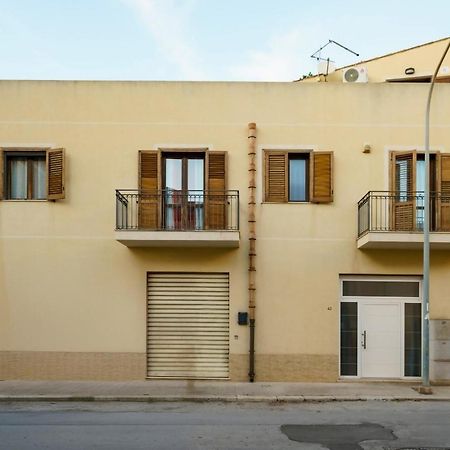 Guest Friends Apartment Trapani Luaran gambar
